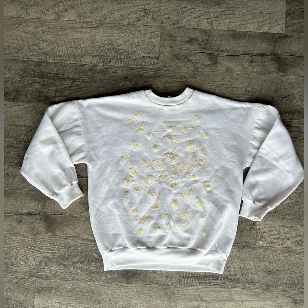 Vintage Noosa Beach Australia White Crewneck with Puff Paint Seagulls size XL